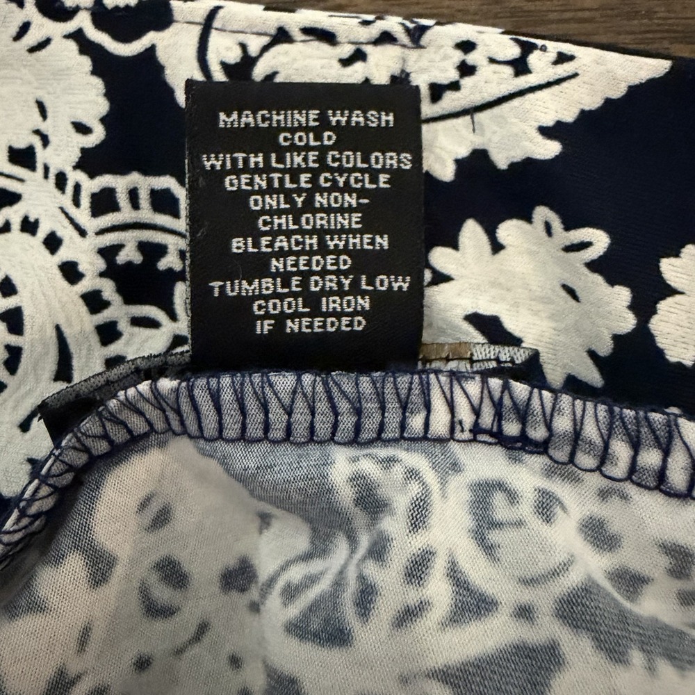 Robert Louis Woman's Skirt Size L Navy Blue Flowy Career Office Classy Versatile - Picture 9 of 14